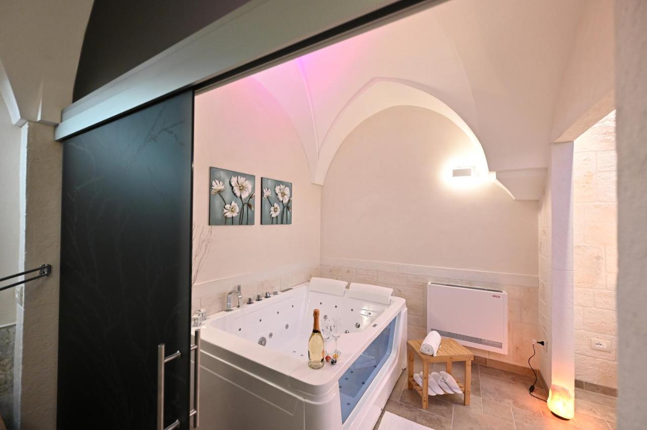 Suite Laurel Spa Con Idromassaggio Fasano Exterior photo